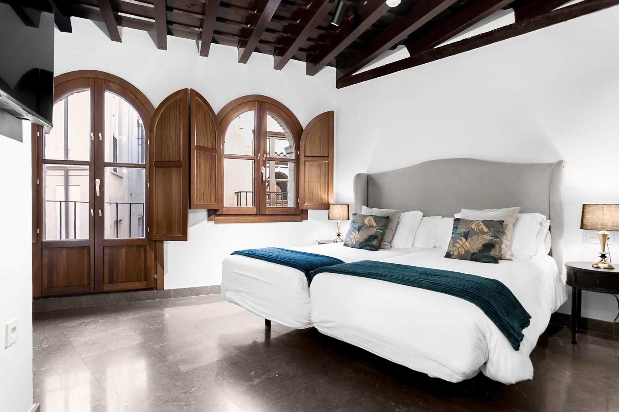 Mercader De Sedas Hotel