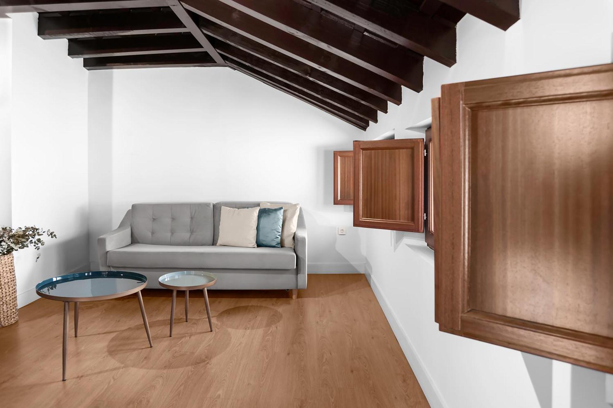 Hotel Mercader De Sedas 3*