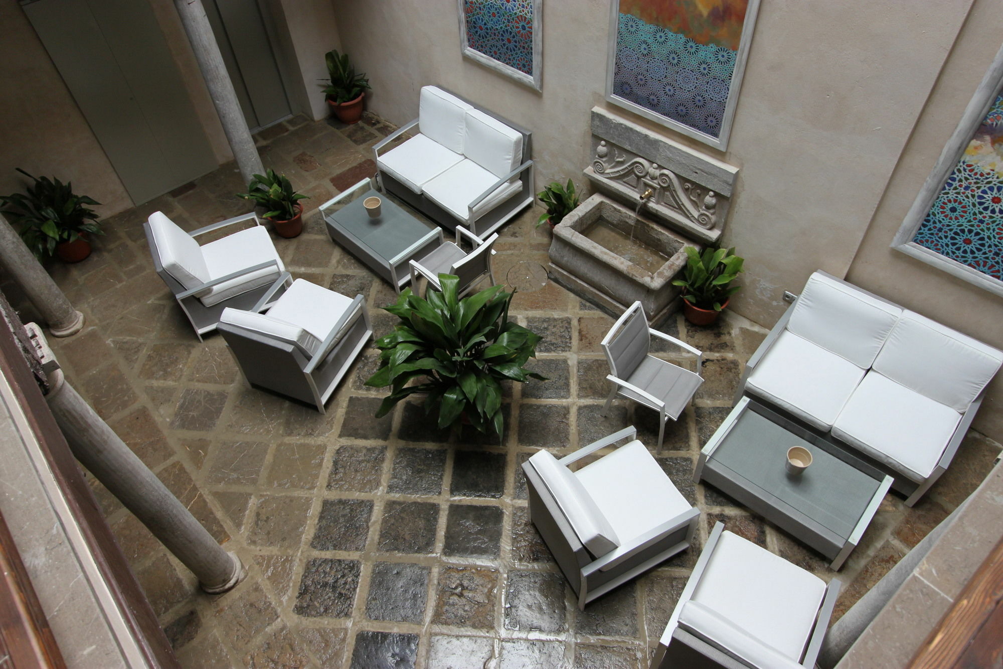 Hotel Mercader De Sedas 3*